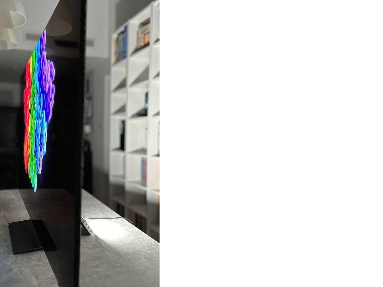 Samsung Excellence Line 8K QN900D - kąty widzenia z prawej