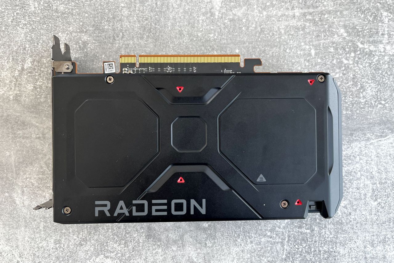 AMD Radeon RX 7600 - tył