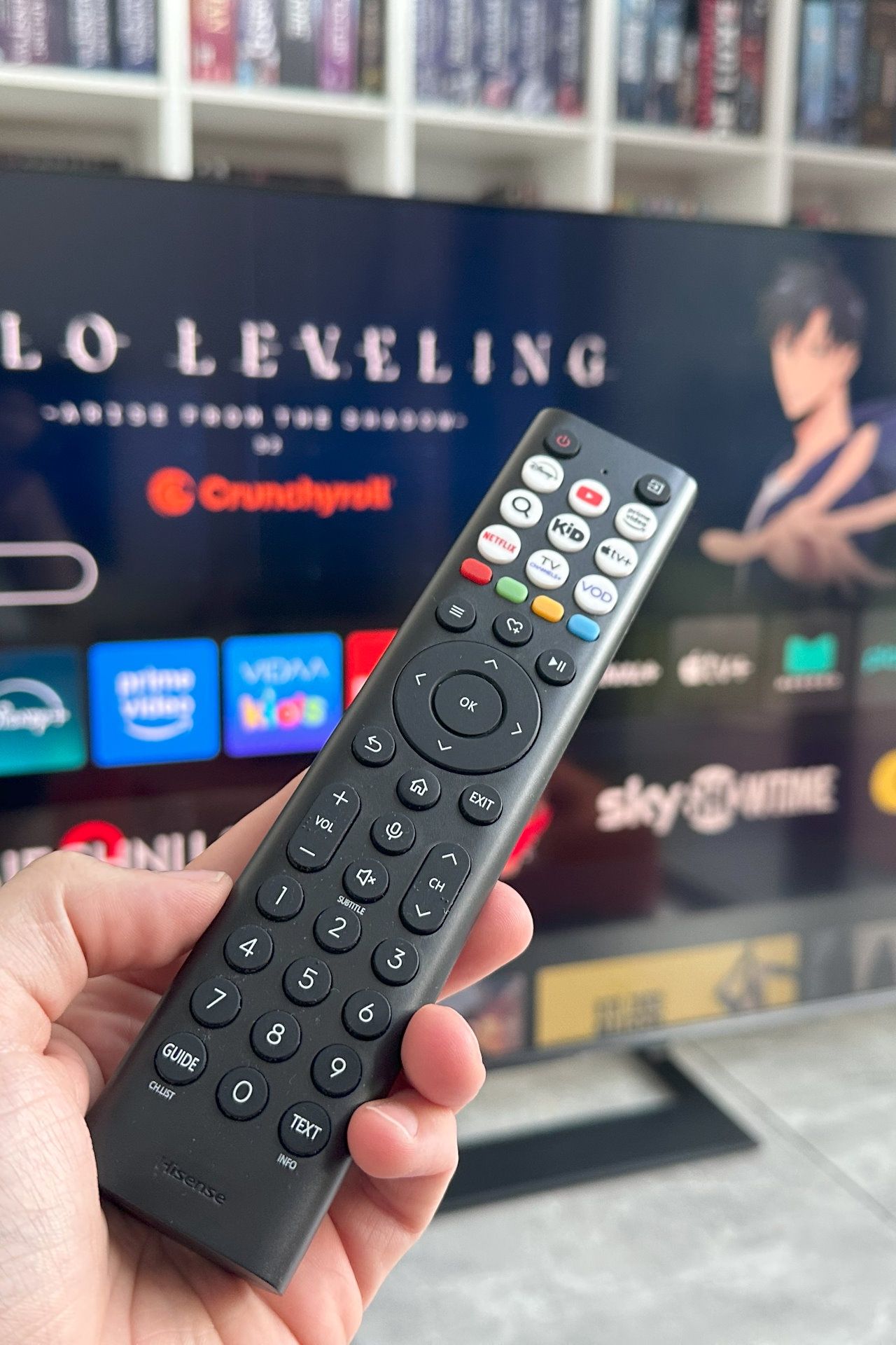 Hisense ULED 65U78Q - pilot przód