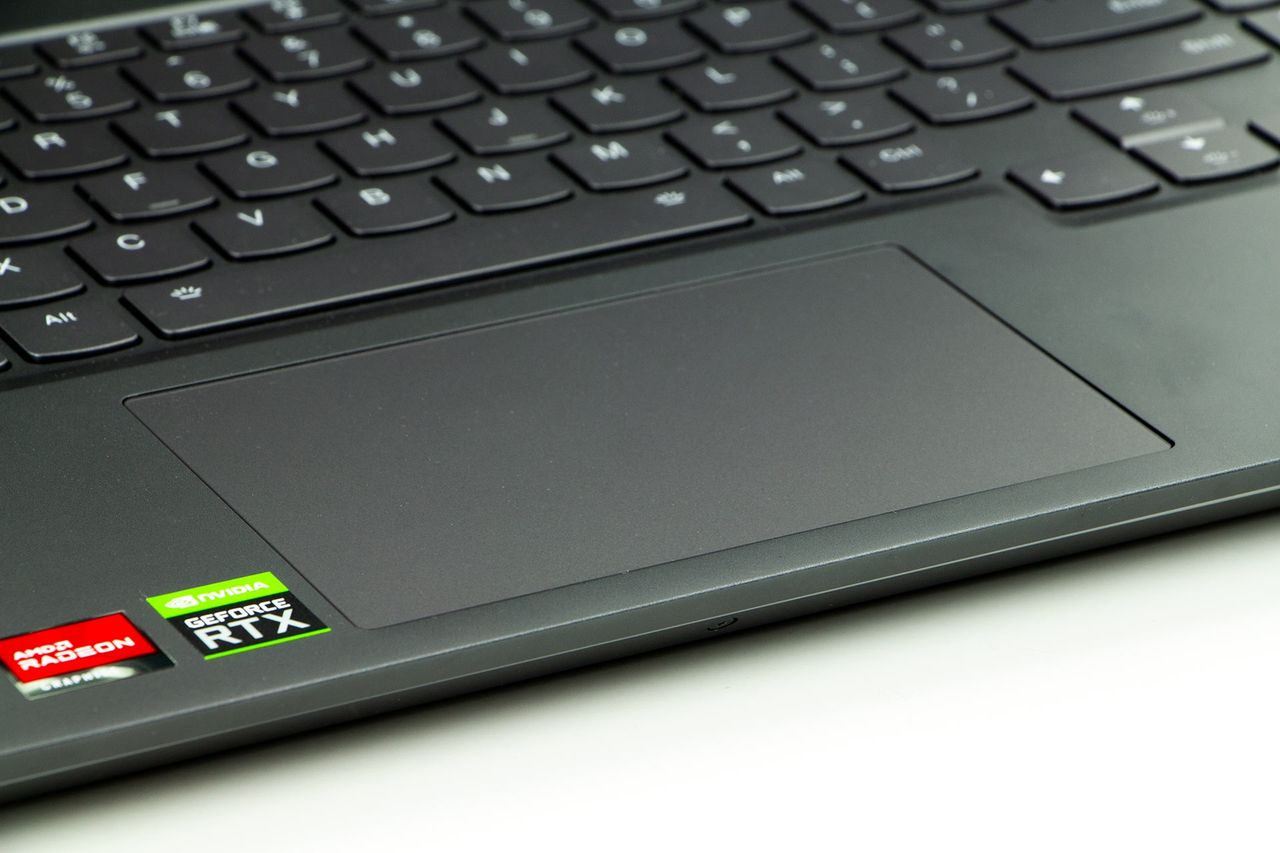 Lenovo Legion 7 z 2021 roku - touchpad