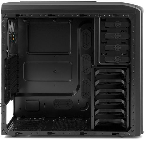 wnętrze obudowy SilentiumPC Regnum L50 Pure Black