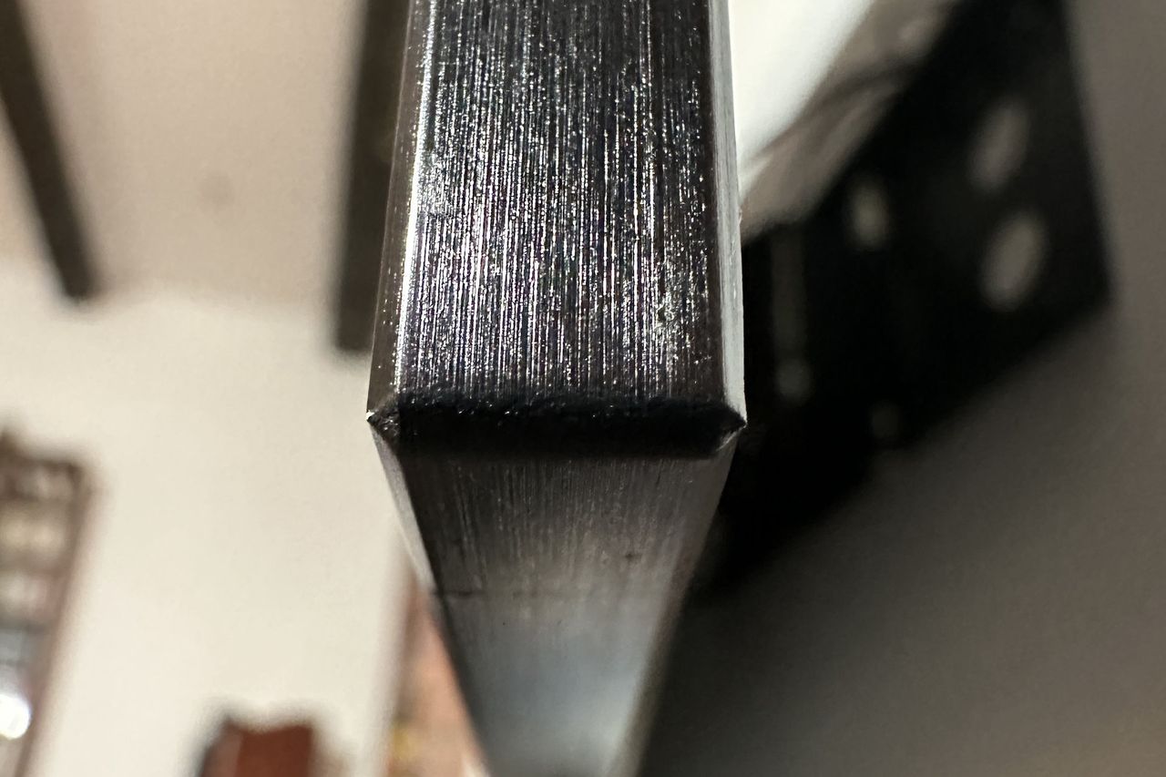 Samsung OLED S95C - dolna krawędź