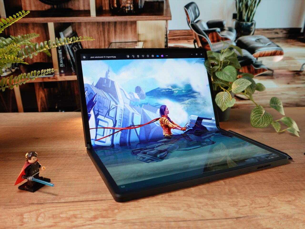Lenovo ThinPad X1 Fold 16 - różnica w kątach patrzenia zmienia kolory na ekranie