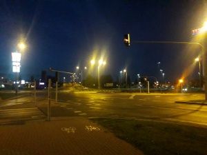 zdjęcia wykonane w trybie Auto oraz Trybie Nocy