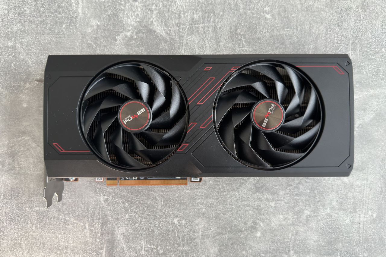 Sapphire Radeon RX 7700 XT Pulse - front