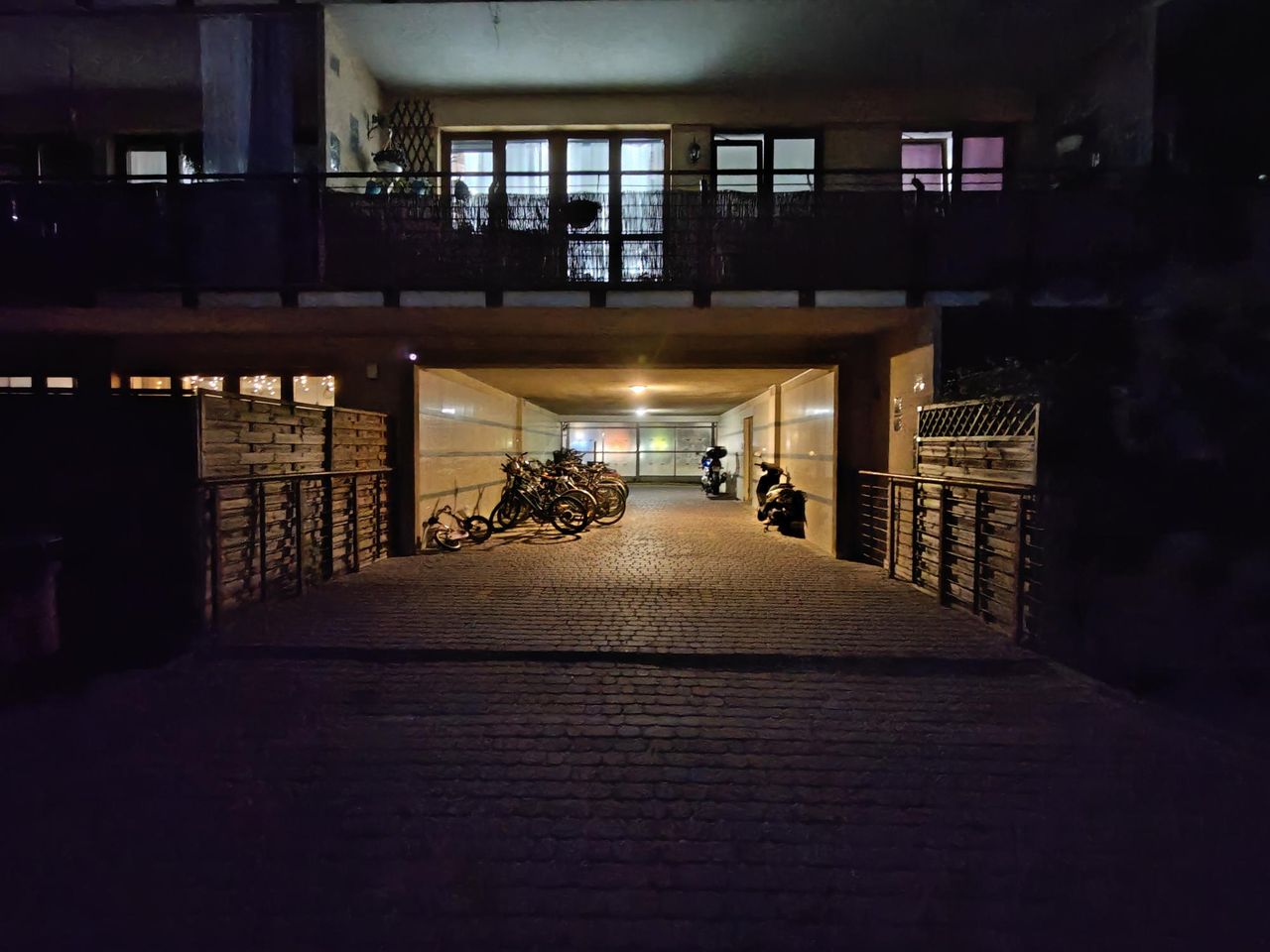 Zdjęcia nocne z aparatu ultraszerokokątnego Honor 600