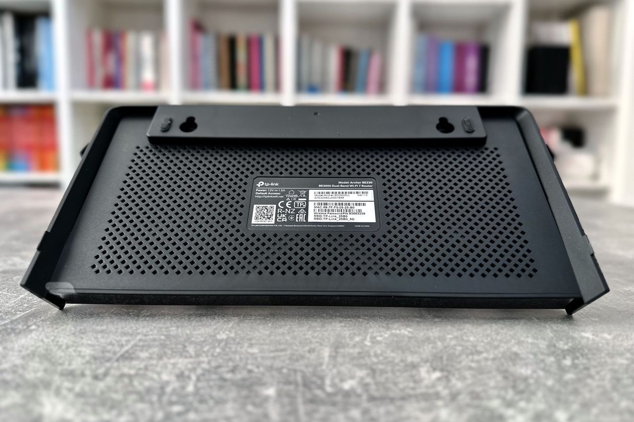 TP-Link Archer BE230 - spód