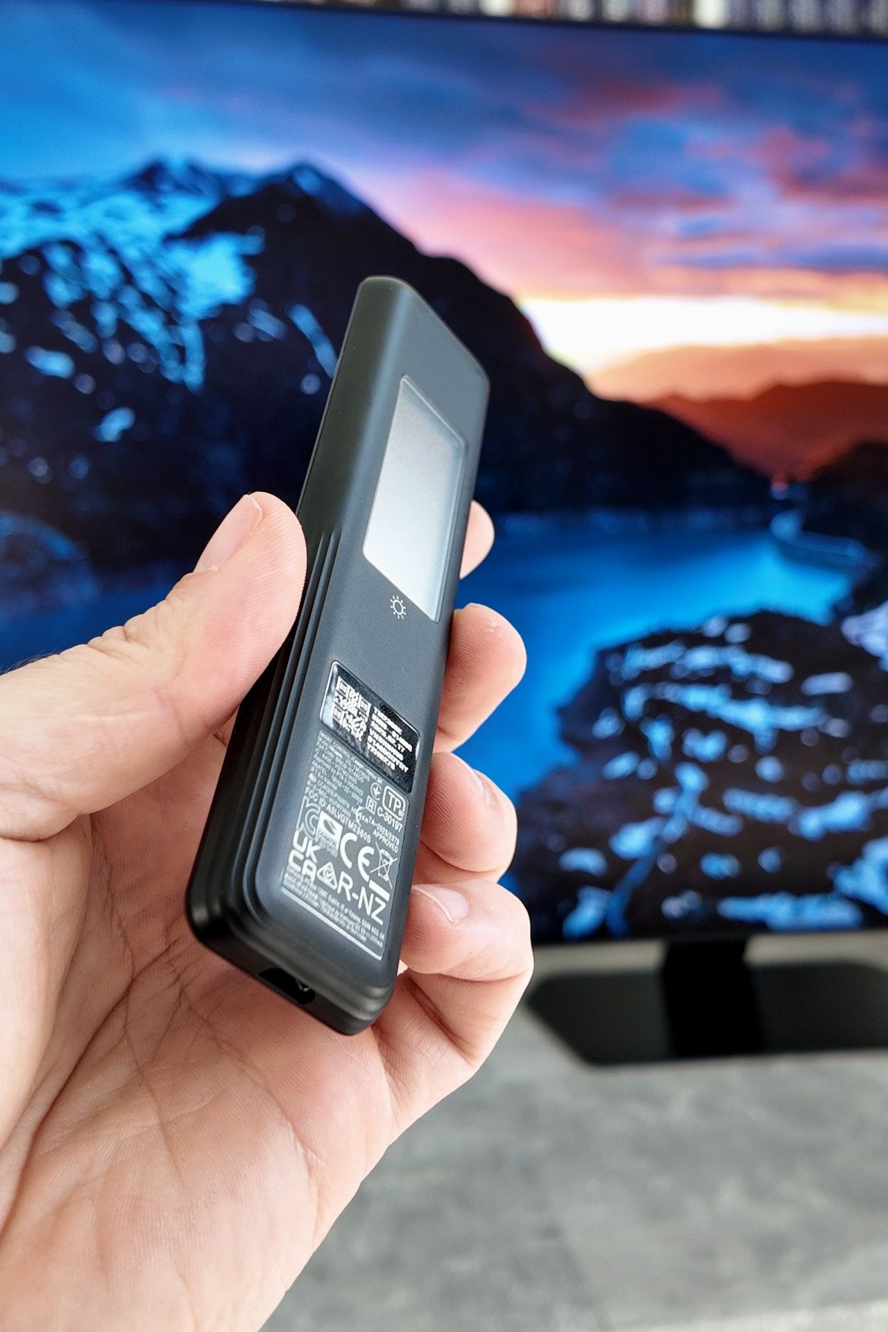 Samsung Neo QLED 65QN92F - pilot tył