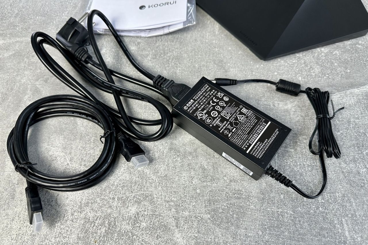 Koouri G2711P - zasilacz i kabel HDMI
