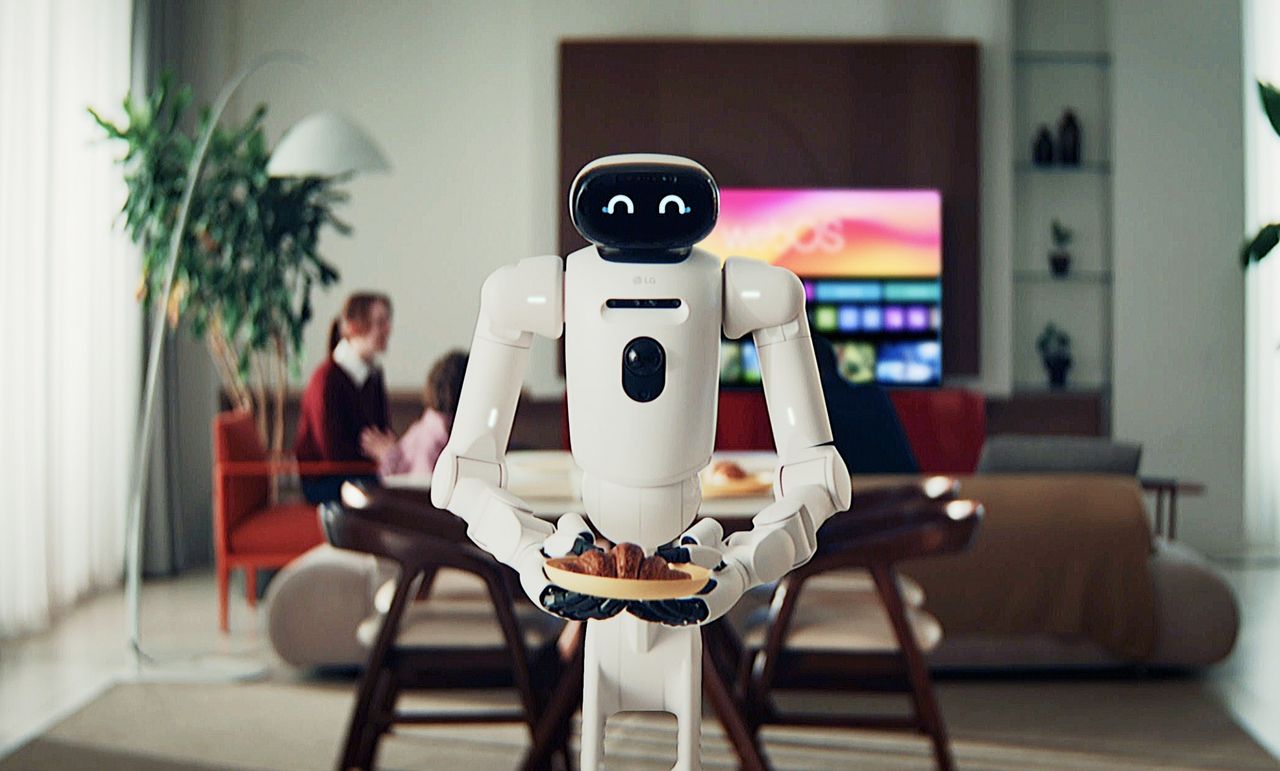 LG Cloid pomocnik domowy - robot