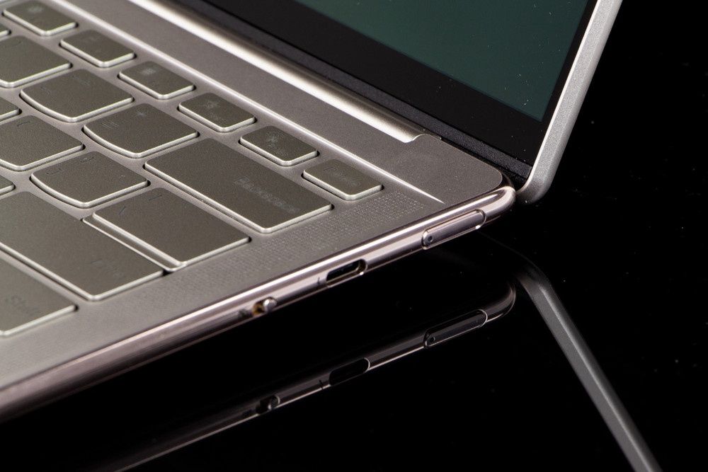 Lenovo Yoga Slim 9 zoom