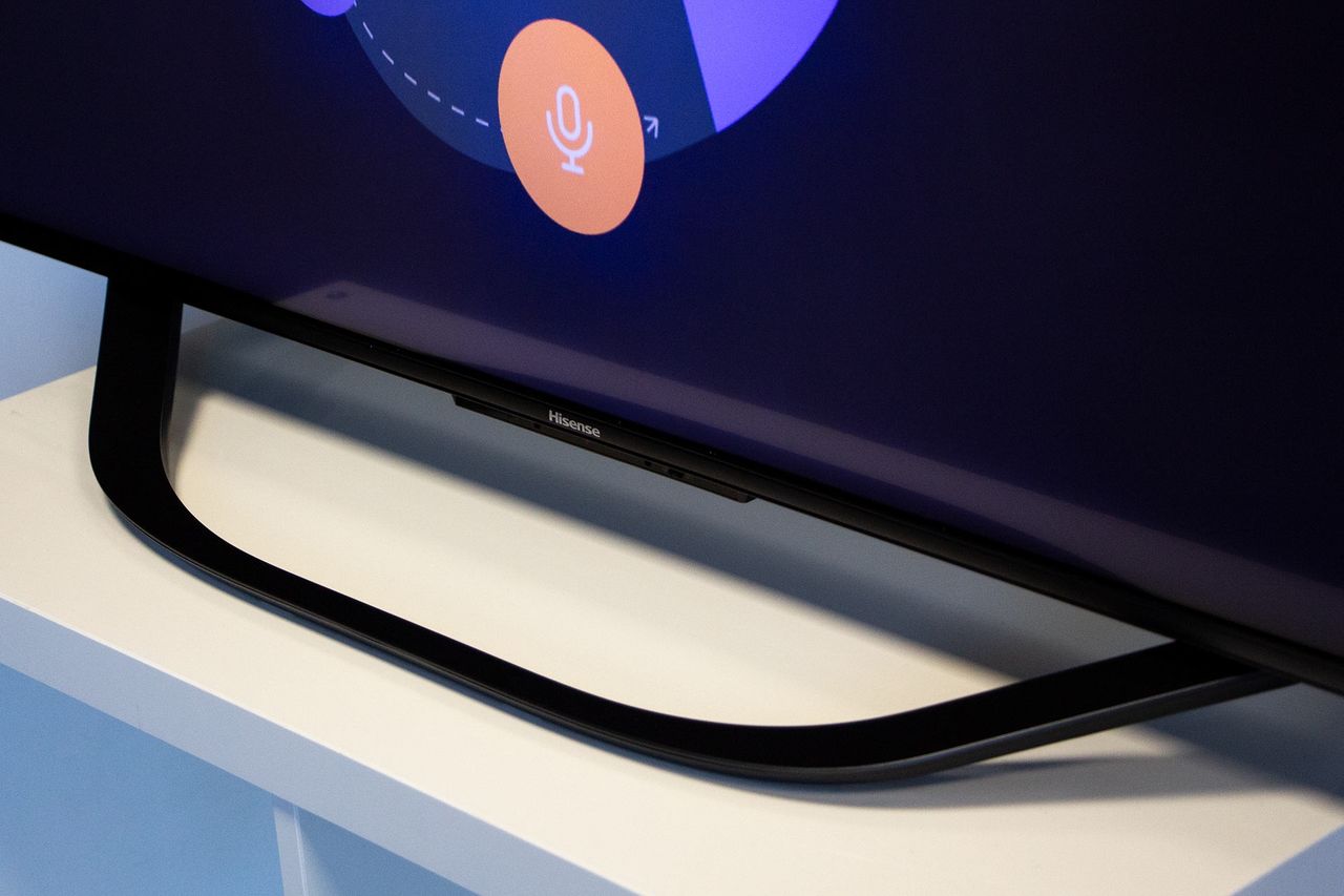 Hisense ULED 55U7KQ - nóżka