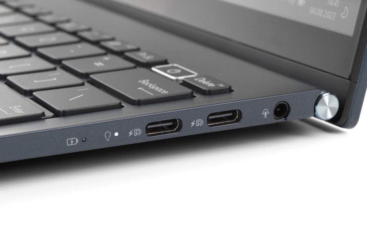 ASUS Zenbook S 13 OLED AMD - porty po prawej