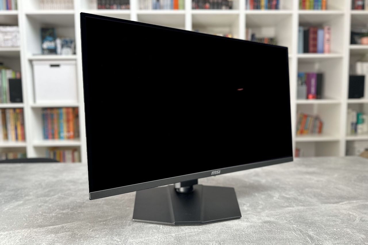 MSI MPG 271QRX QD-OLED - obroty w prawo