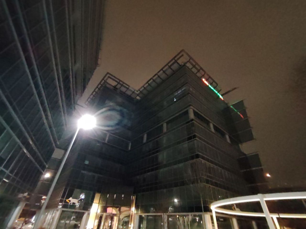 Zdjęcia nocne z Honor Magic 8 Lite