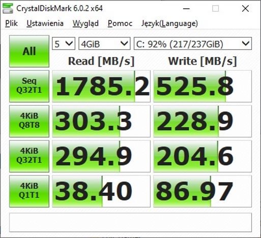 Lenovo V55t - pomiar CrystalDiskMark przy 90% zapełnienia