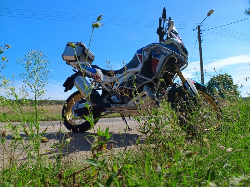 Motorola Edge 40 - zdjęcie motocykla w 50 Mpx