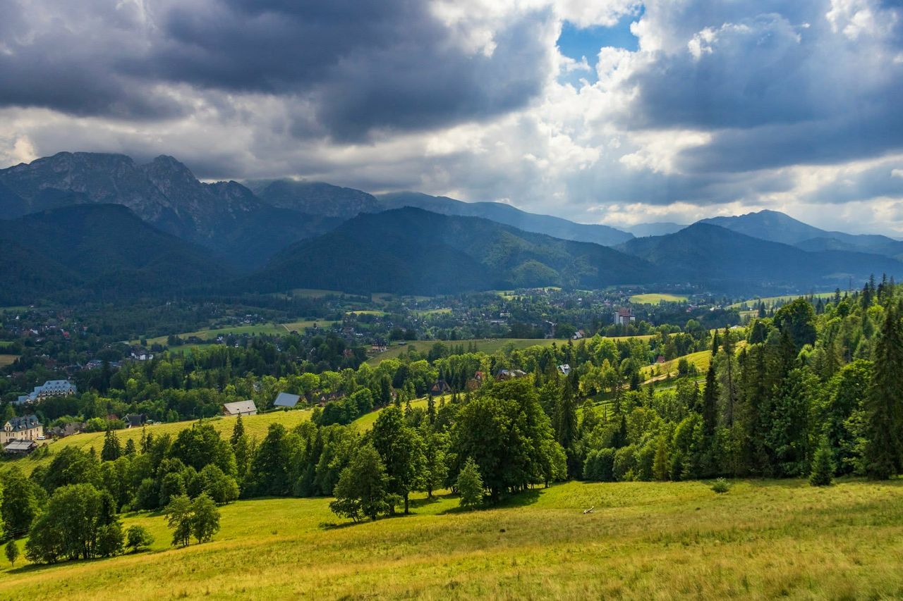 Widok na Zakopane i Tatry