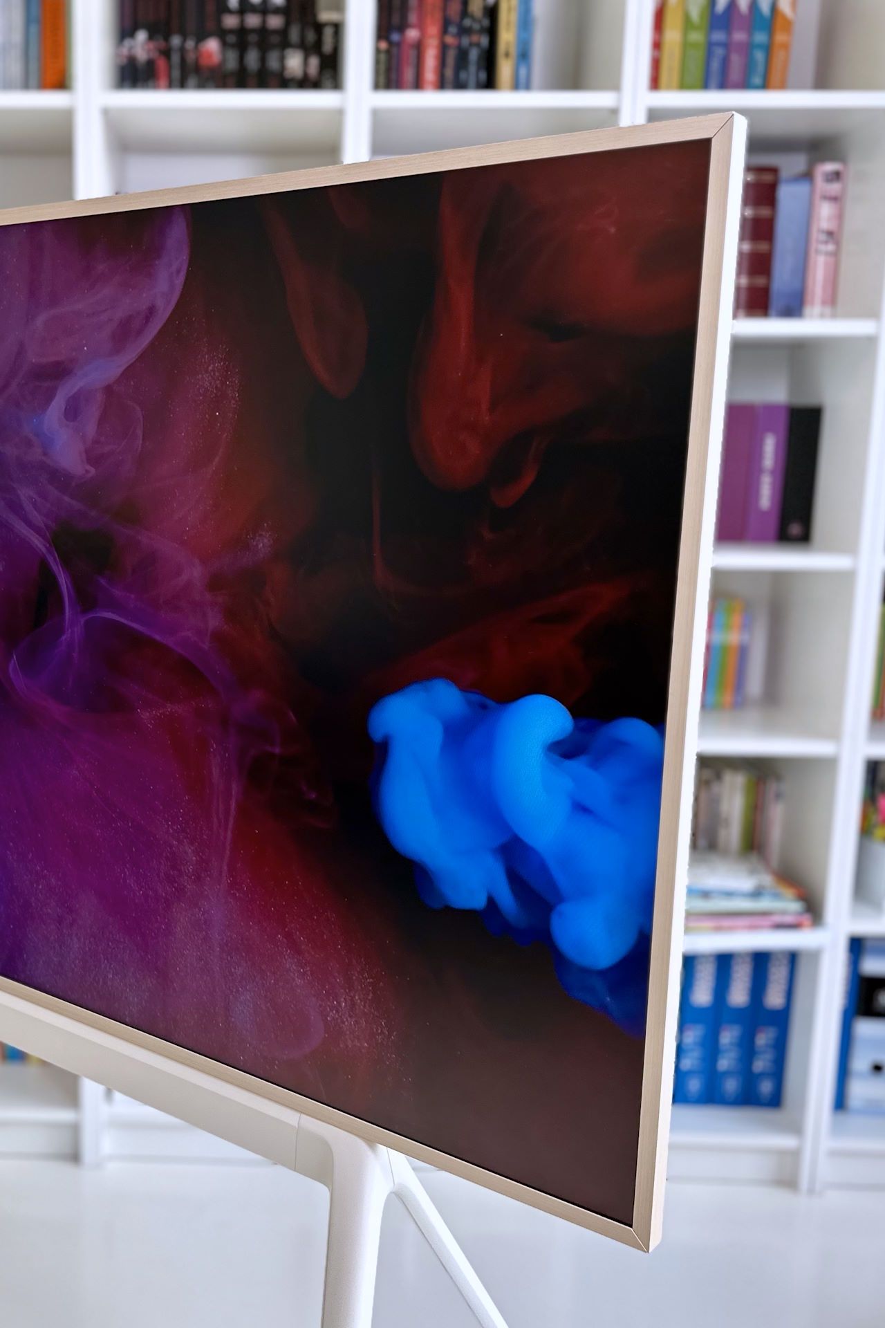 TCL NXTFrame A300 Pro - z profilu