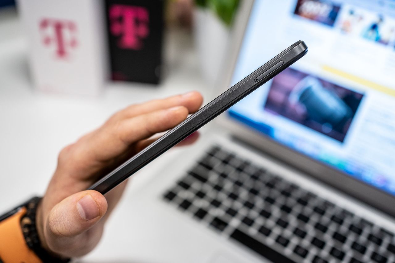 T Phone Pro 5G