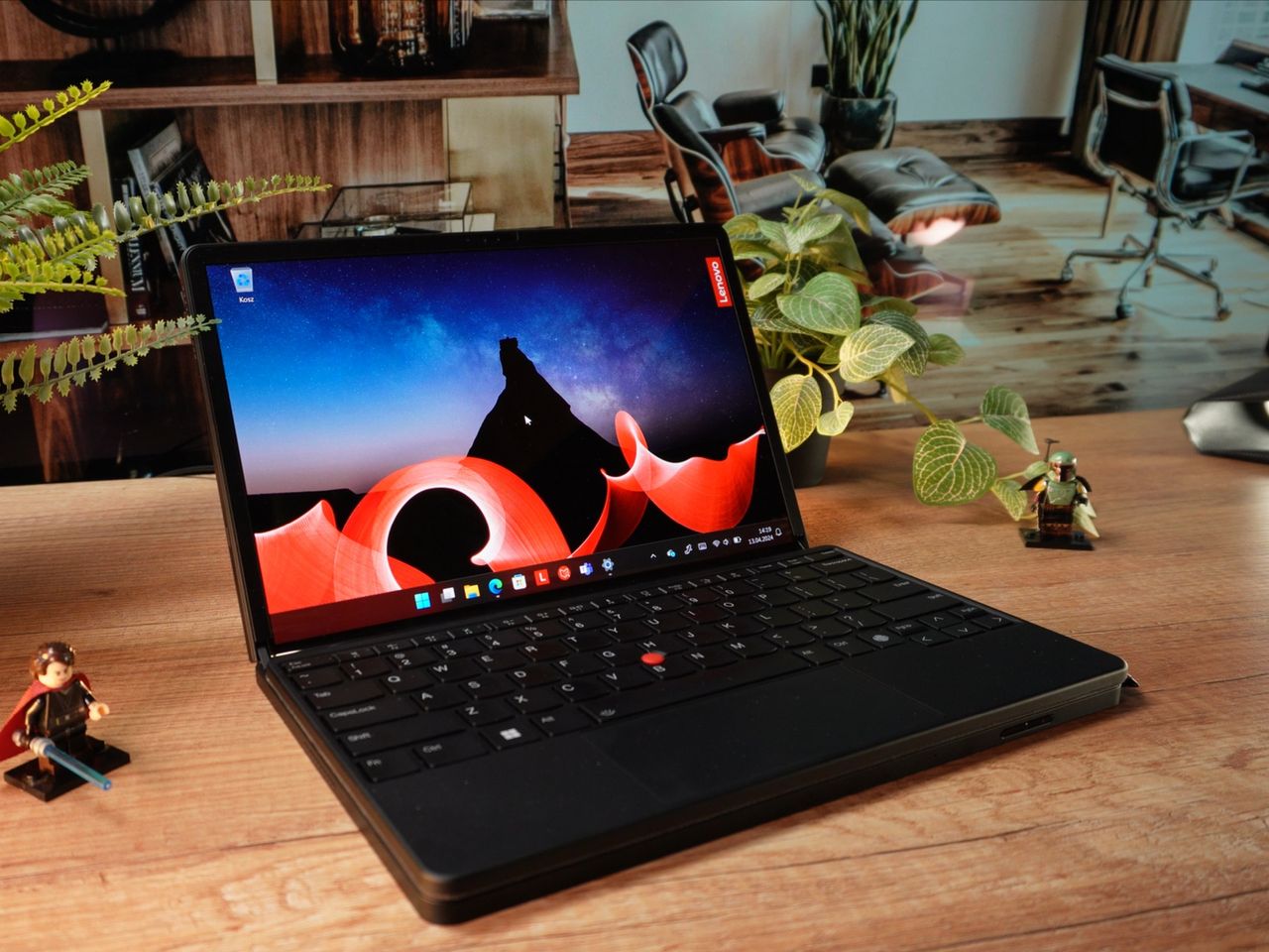 Lenovo ThinPad X1 Fold 16 - tryb laptopa, faza 3