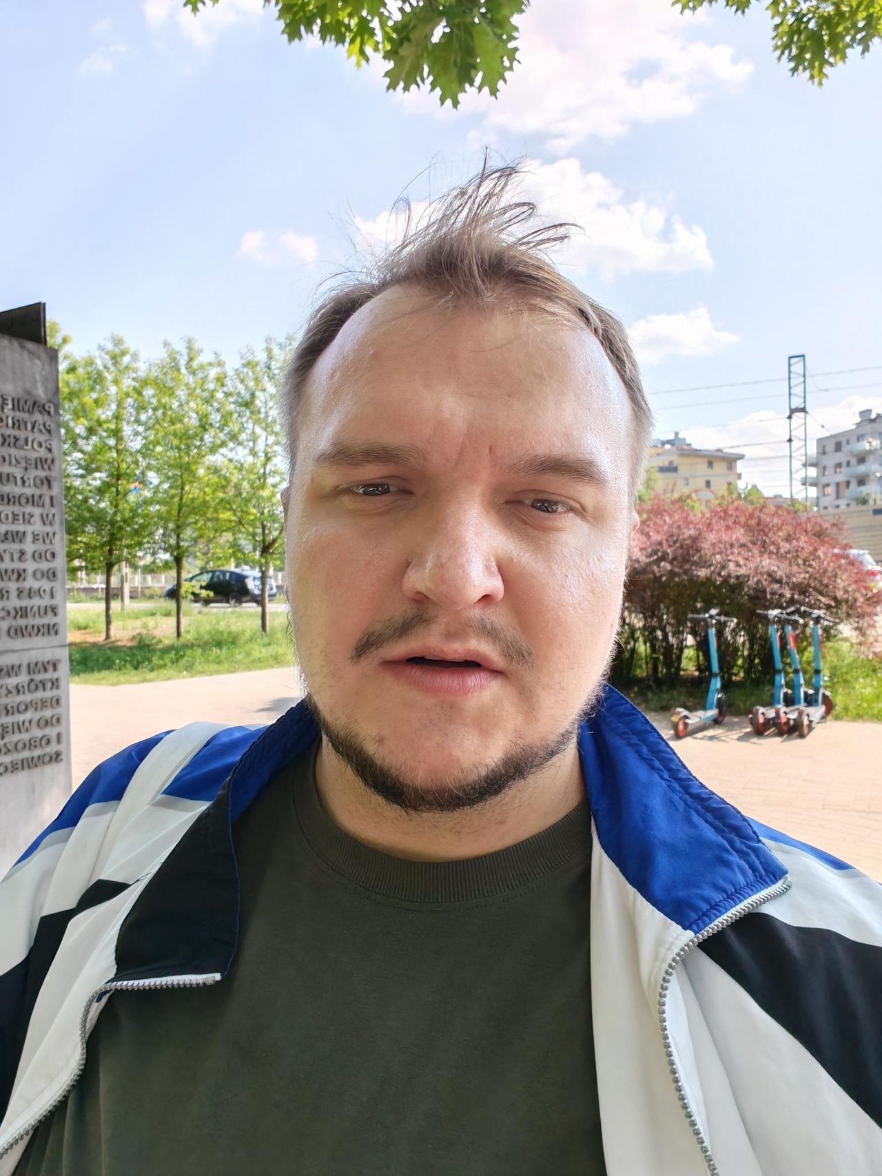 Zdjęcia z przedniego aparatu Honor 600