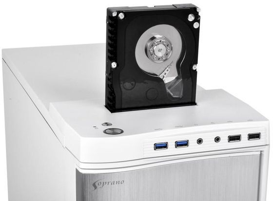 Thermaltake New Soprano Snow Edition obudowa zdjęcie g&oacute;rny panel