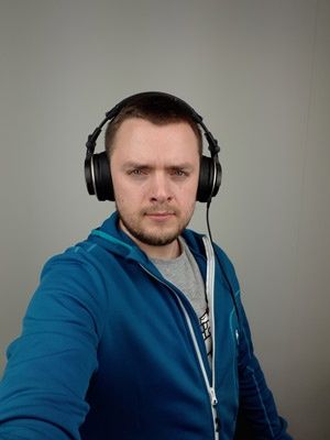 Galaxy A5 2017 - selfie na wyciągniętej ręce (nieostre) i wykonane z bliska (ostre)