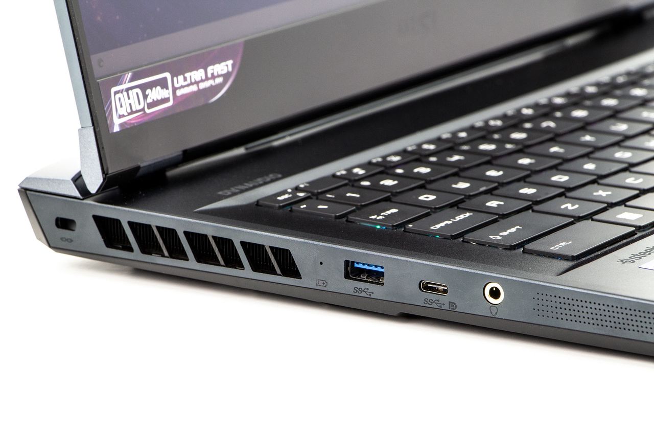 MSI Raider GE66-12UH - porty po lewej