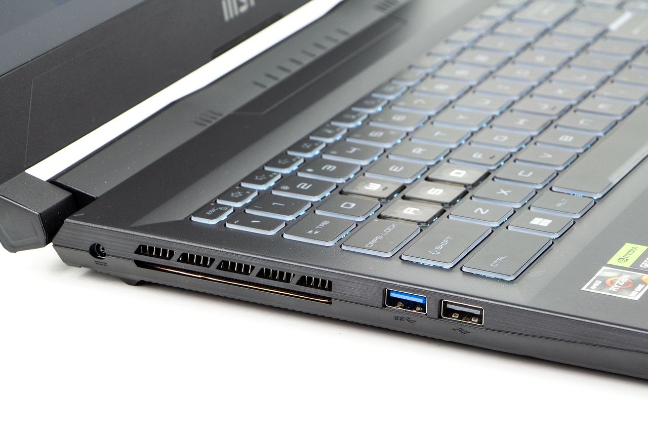 MSI Bravo 15 C7FV - złacza z lewej