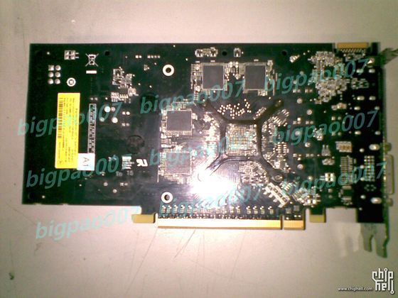 karta graficzna AMD Radeon HD 7770 - rewers płytki PCB