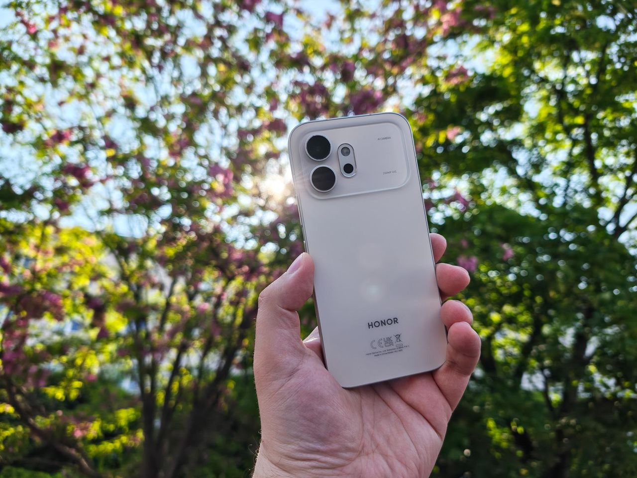 Motorola razr fold - główny aparat, zdjęcia za dnia