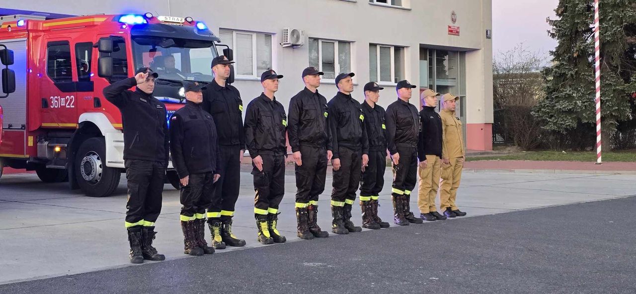 Strażacy z Płocka oddali hołd