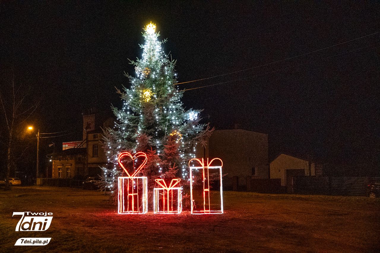 Gmina Wyrzysk, Osiek nad Notecią, Święta, ozdoby