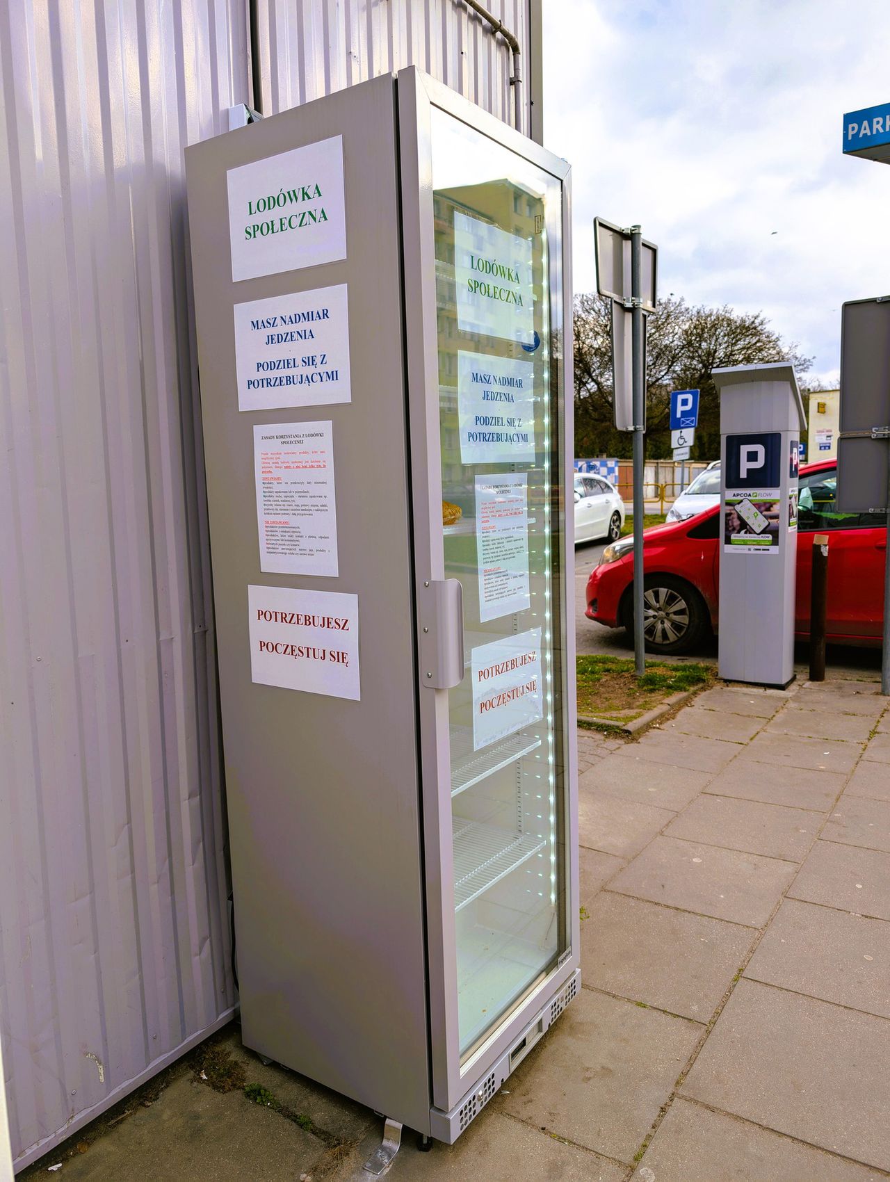Lodówki społeczne
