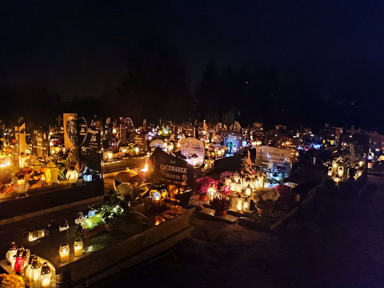 Cmentarz w Osieku nad Notecią, Wszystkich Świętych