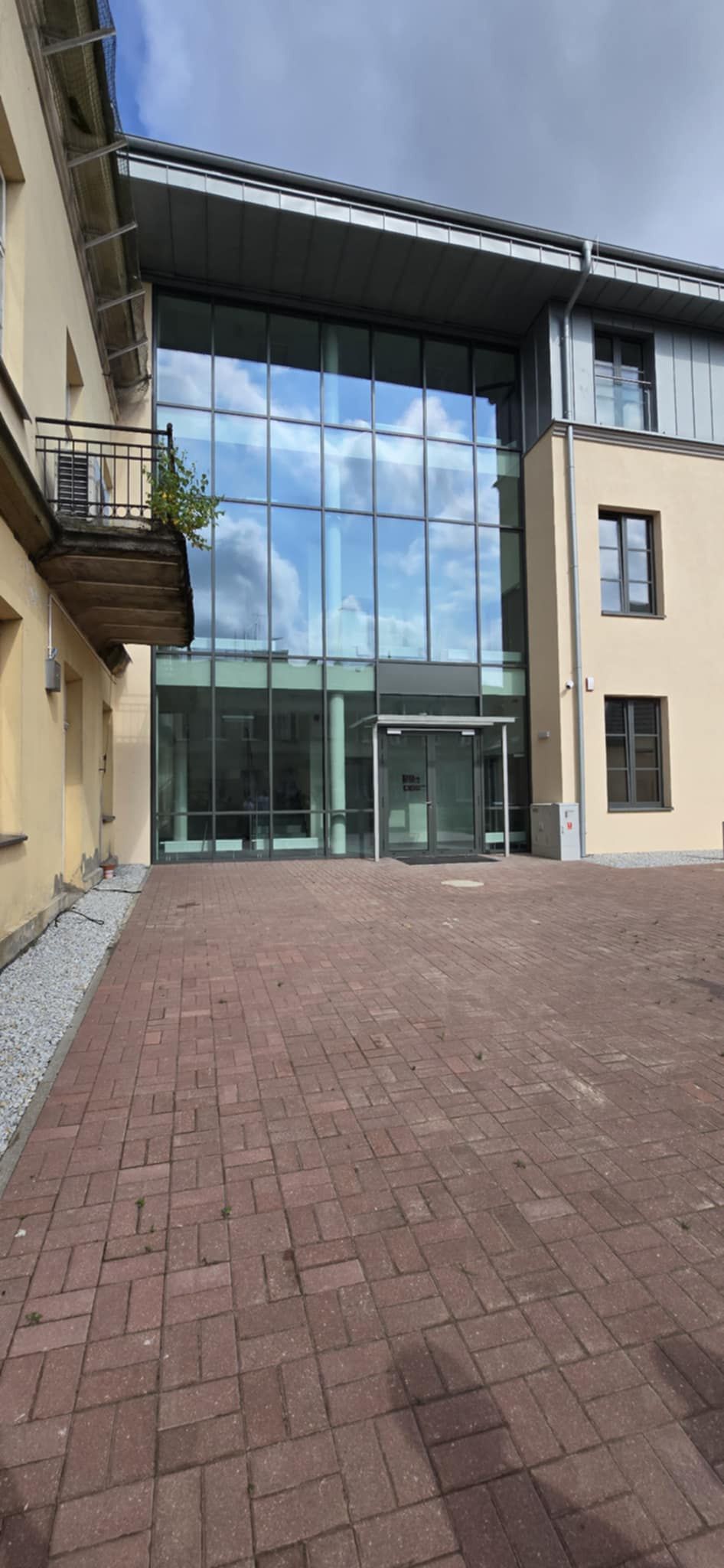 Prawe skrzydło Urzędu Stanu Cywilnego 