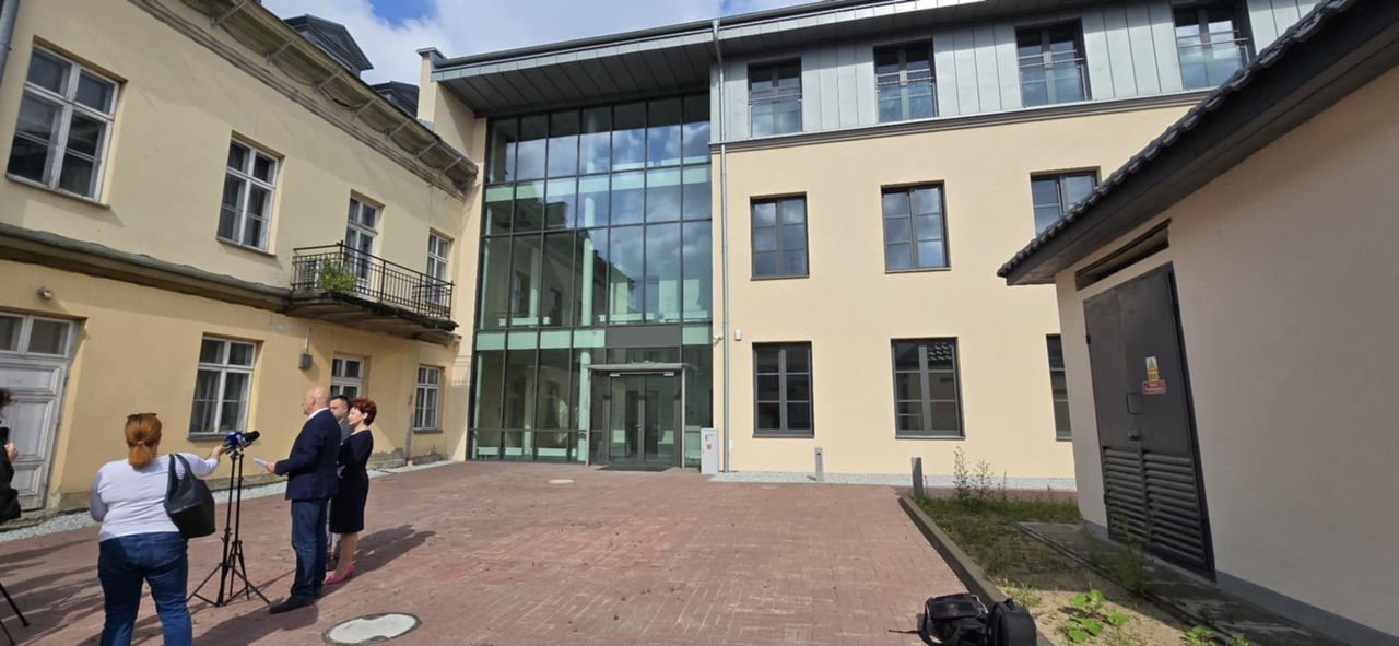 Prawe skrzydło Urzędu Stanu Cywilnego 