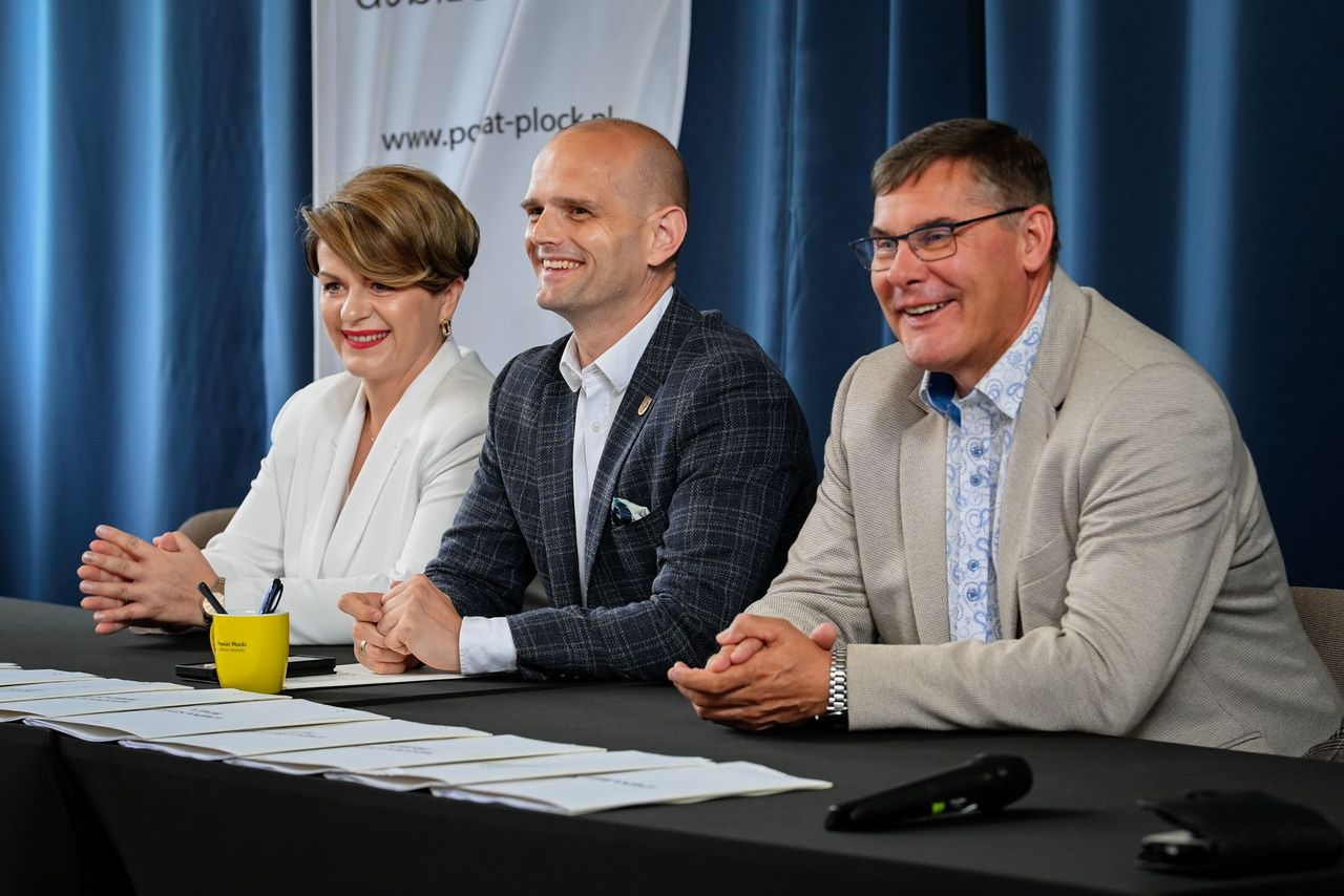 Podpisanie umów na wsparcie OSP