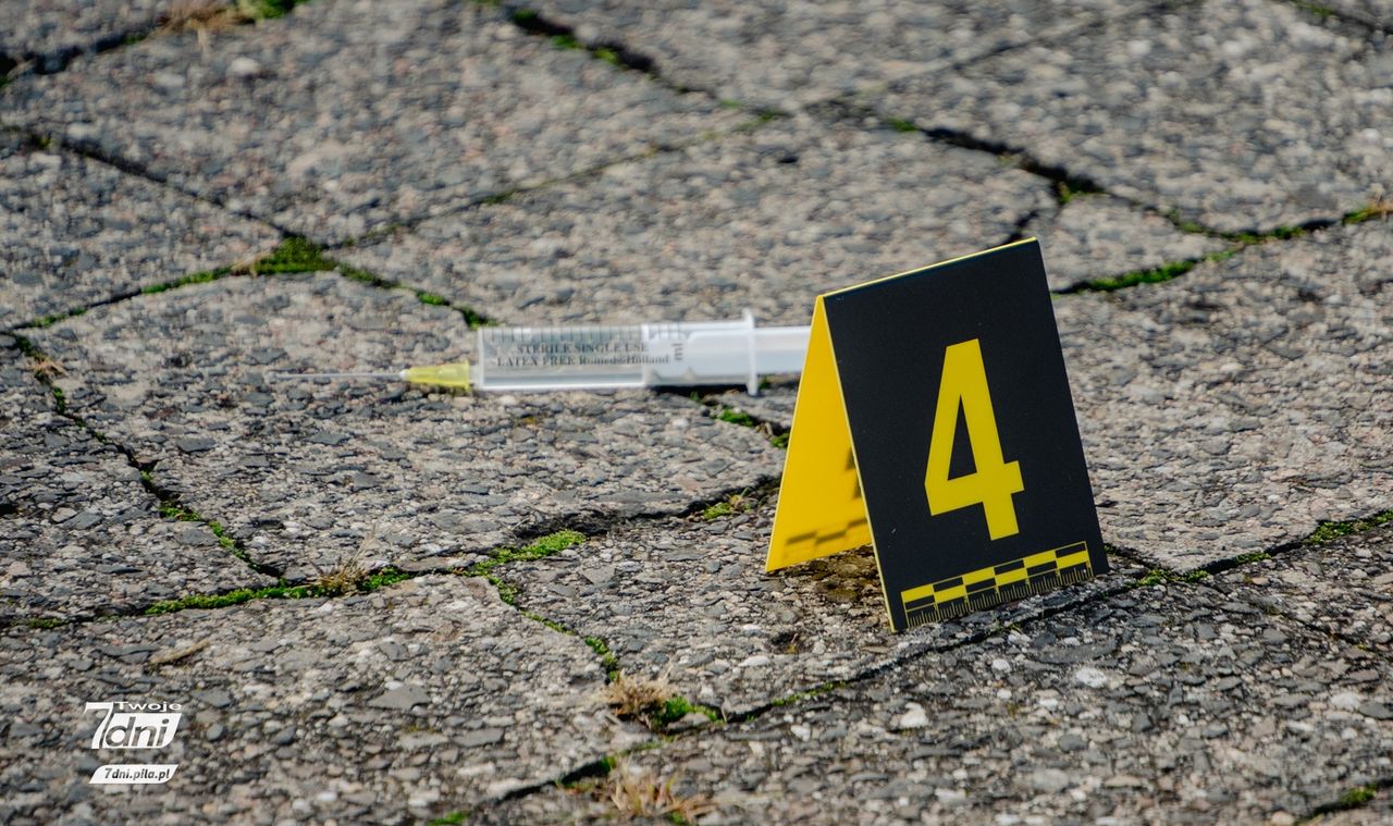 kryminalni, piła, szkoła policji, policja, zbrodnia