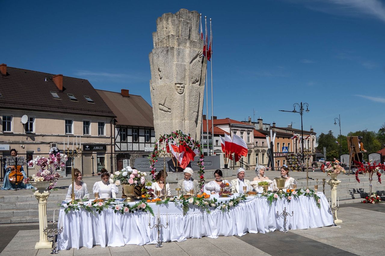3 Maja w Sępólnie Krajeńskim, Ogrody Konstytucji