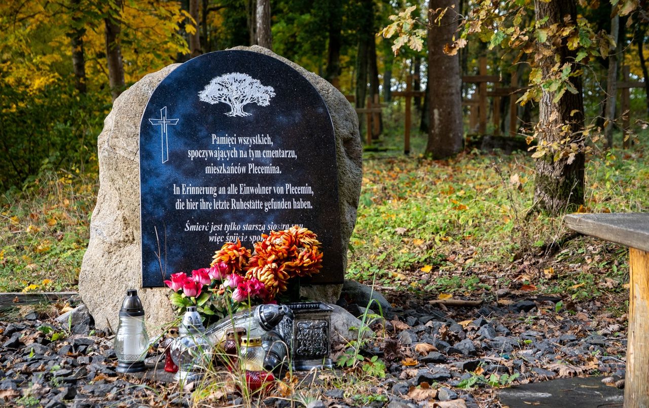 Zabytkowy cmentarz ewangelicki w Pleceminie