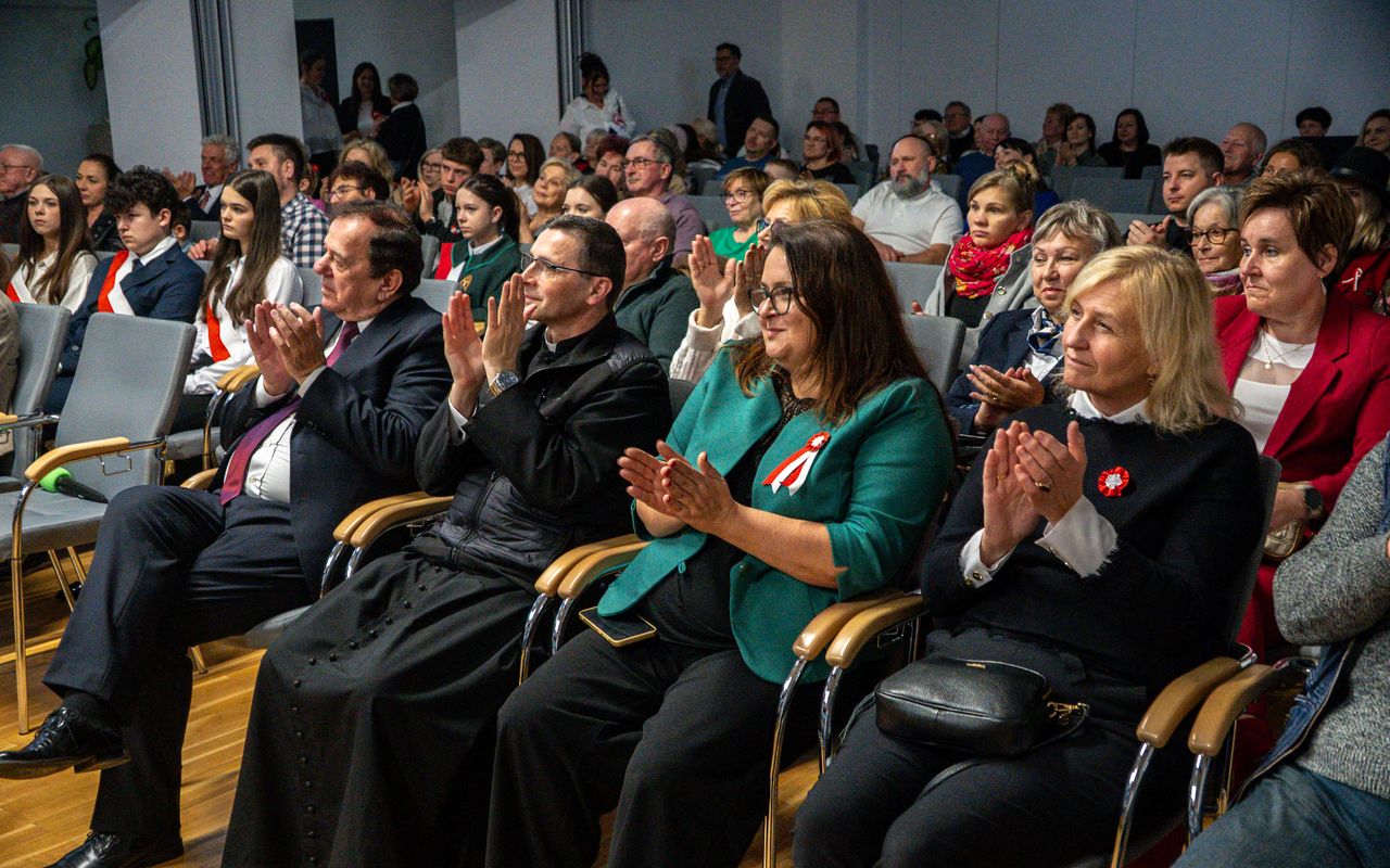 11 Listopada, Kaczory