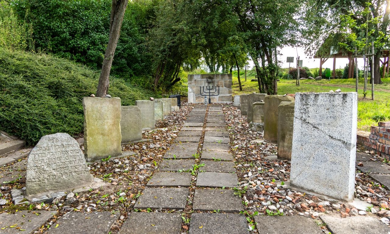 Ryczywół, Cmentarz Żydowski