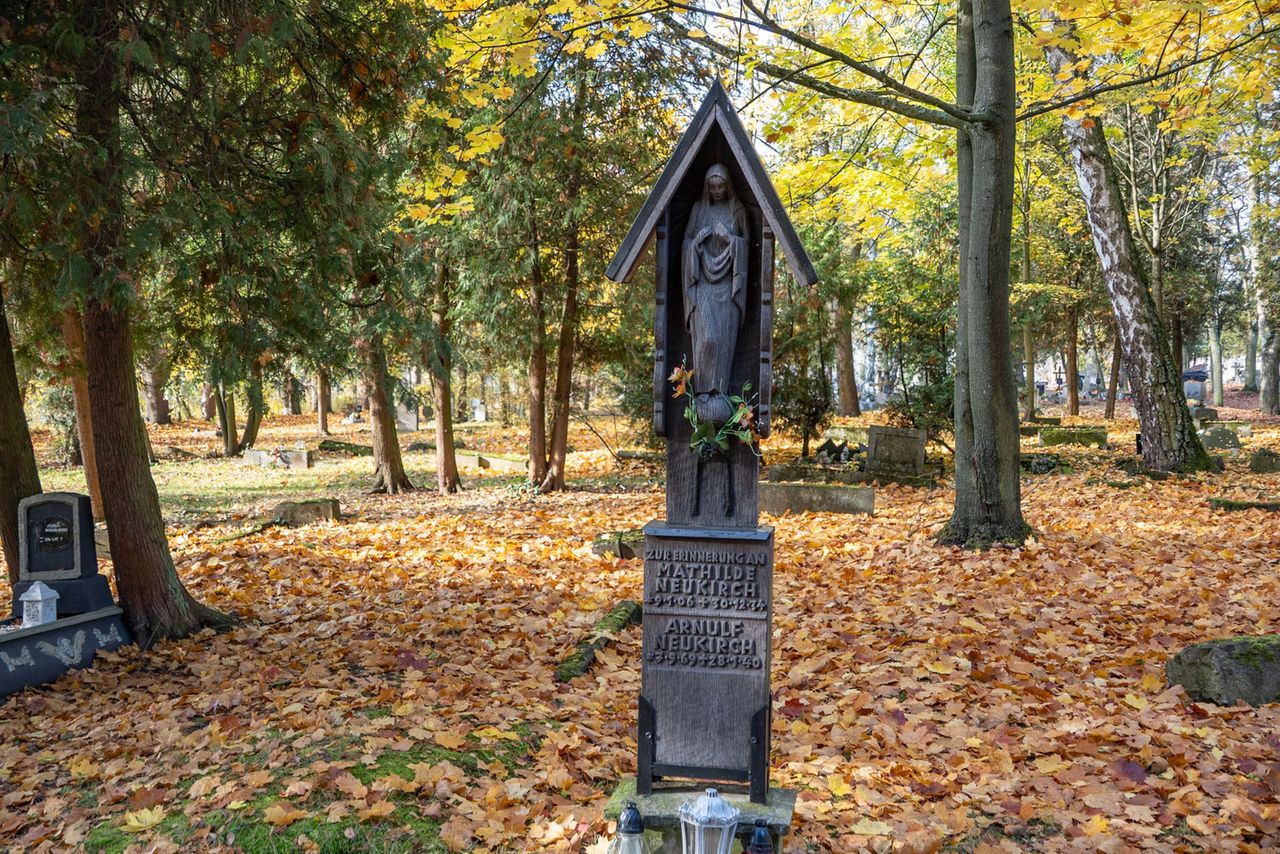 Cmentarz przy al. Powst. Wlkp. w Pile, dawny, stary, Piła