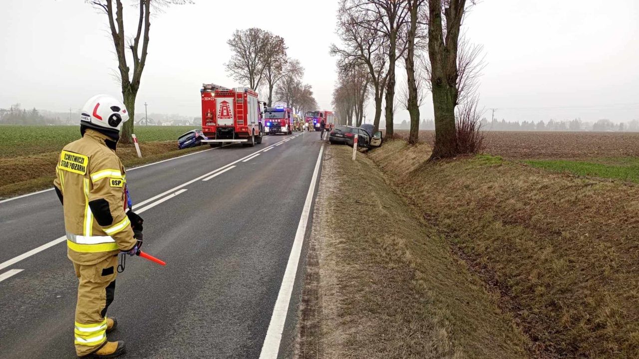 Kolizja z udziałem trzech aut