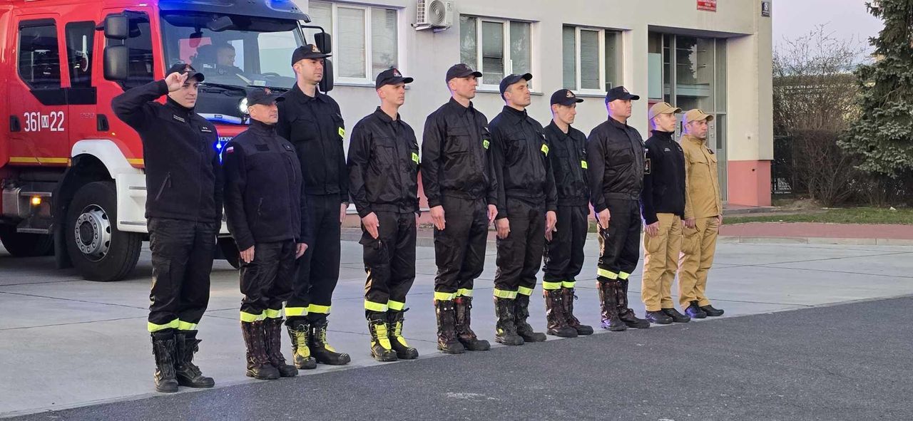 Strażacy z Płocka oddali hołd