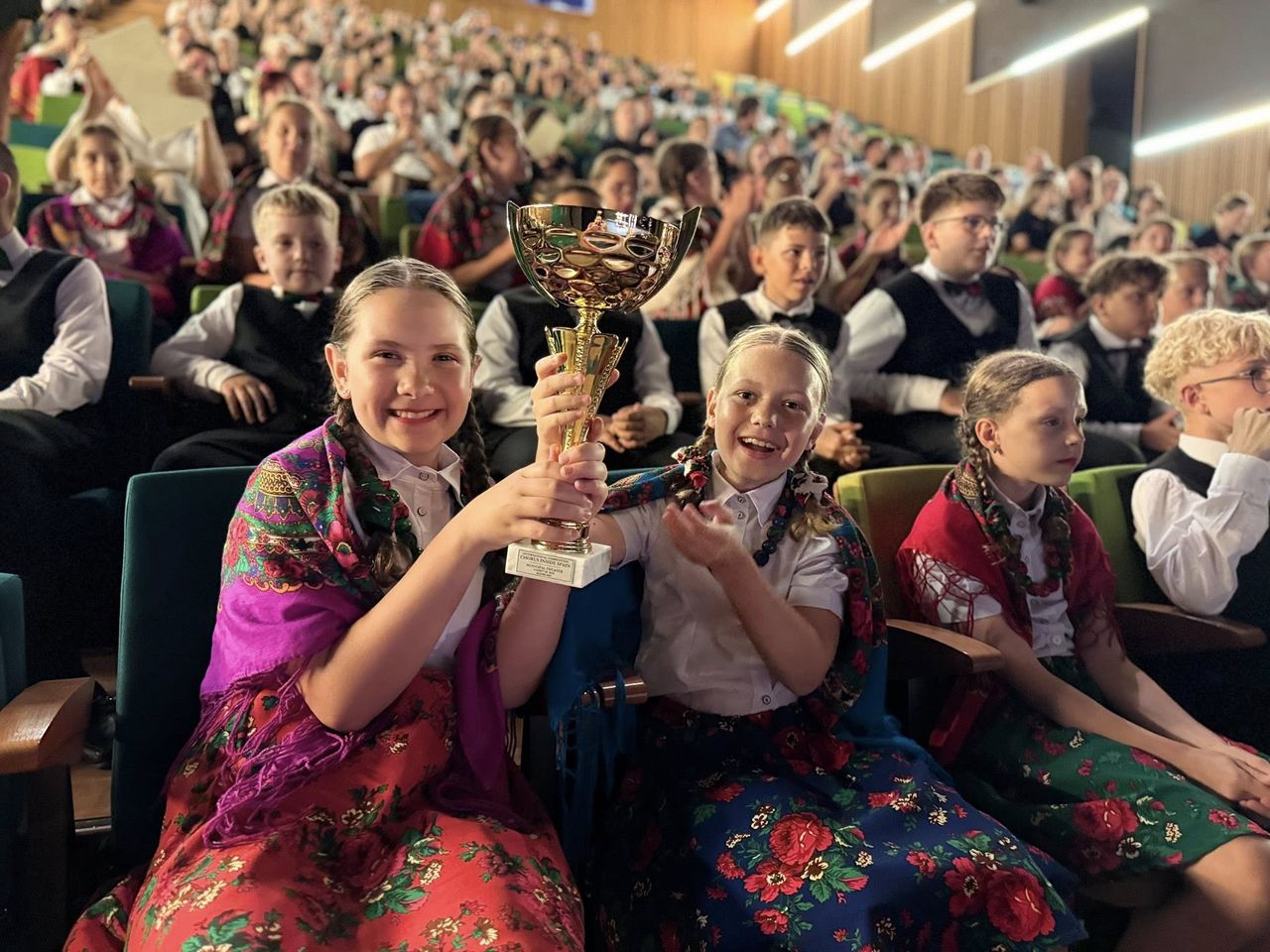  Pueri et Puellae Cantores Plocenses 