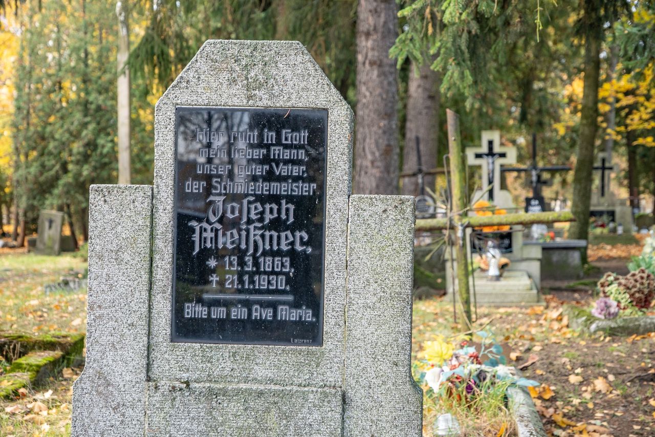 Cmentarz przy al. Powst. Wlkp. w Pile, dawny, stary, Piła