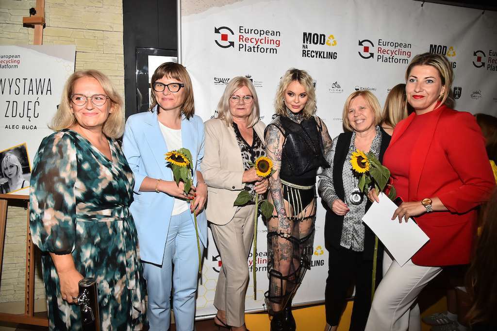 Zastępczynie Burmistrza Dzielnicy Targówek m.st.Warszawy, Dyrekcja DK Świt i Monika Miller